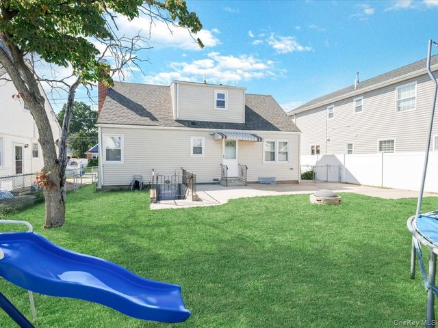 77 LITCHFIELD Avenue, Elmont, NY 11003