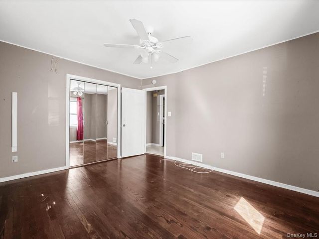 77 LITCHFIELD Avenue, Elmont, NY 11003