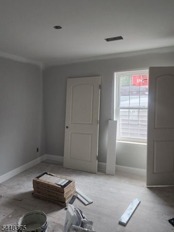 48 Willoughby St, Newark City, NJ 07112
