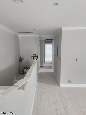 48 Willoughby St, Newark City, NJ 07112