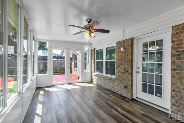 8574 Wilburn Cv, Navarre, FL 32566