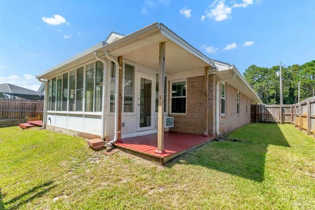 8574 Wilburn Cv, Navarre, FL 32566