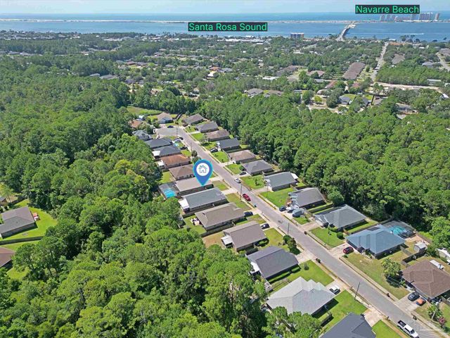 8574 Wilburn Cv, Navarre, FL 32566