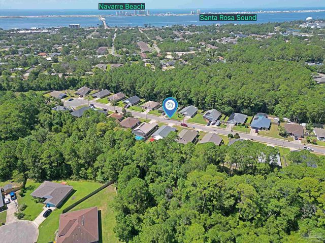 8574 Wilburn Cv, Navarre, FL 32566