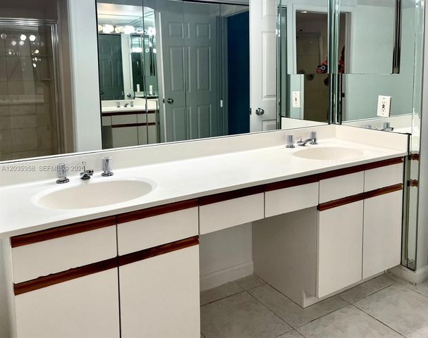 3530 Mystic Pointe Drive 1711, Aventura, FL 33180
