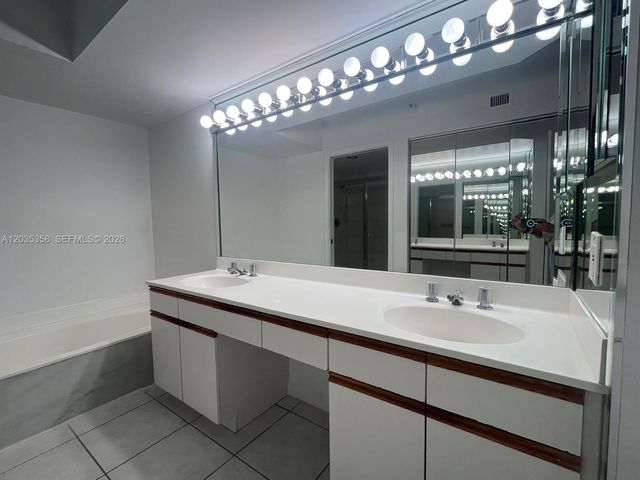 3530 Mystic Pointe Drive 1711, Aventura, FL 33180
