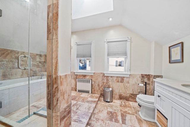 96 Utica St, Quincy, MA 02169