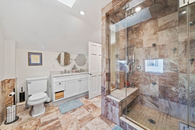 96 Utica St, Quincy, MA 02169