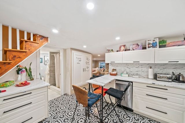 96 Utica St, Quincy, MA 02169