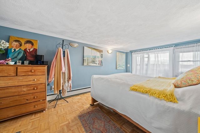 96 Utica St, Quincy, MA 02169