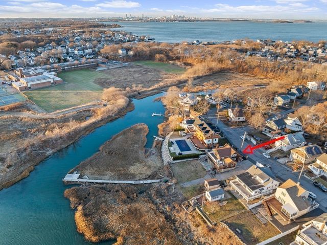 96 Utica St, Quincy, MA 02169