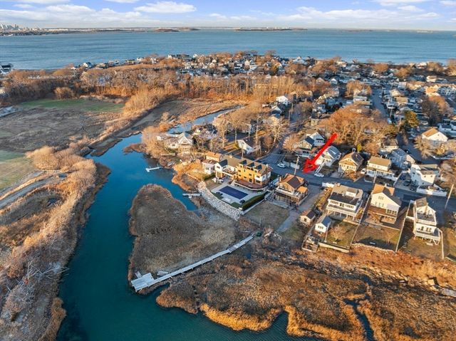 96 Utica St, Quincy, MA 02169