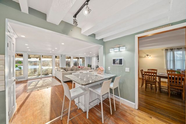 96 Utica St, Quincy, MA 02169