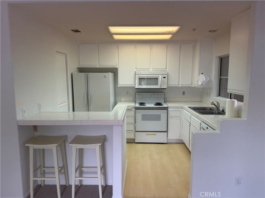 2960 Champion 2605, Tustin, CA 92782 — photo 2