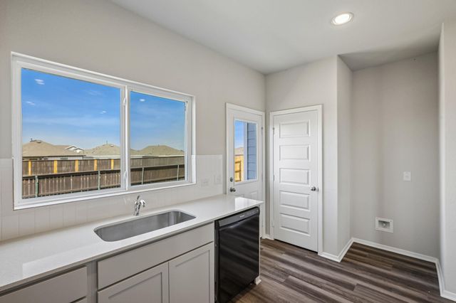 5600 San Pietro DR, Austin, TX 78747