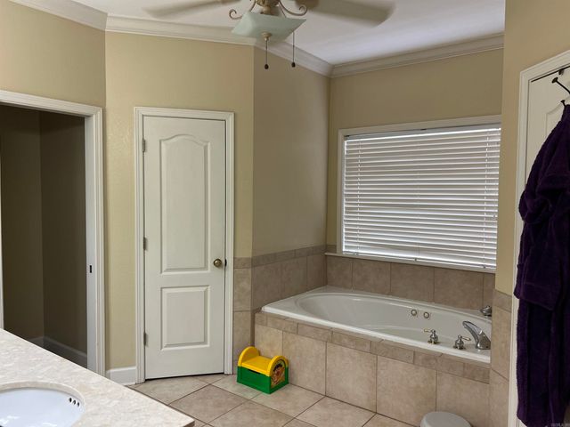 1013 Michael Ann Drive, White Hall, AR 71602