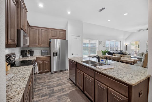 11805 Dixon Drive, Fort Worth, TX 76108