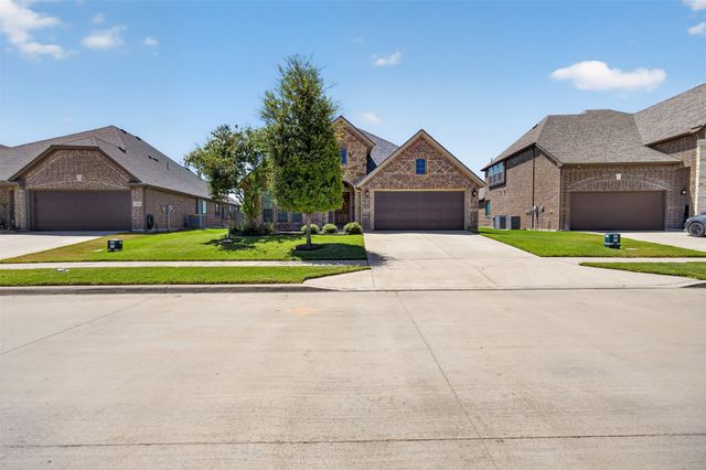 11805 Dixon Drive, Fort Worth, TX 76108