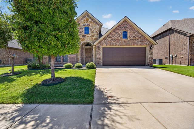 11805 Dixon Drive, Fort Worth, TX 76108