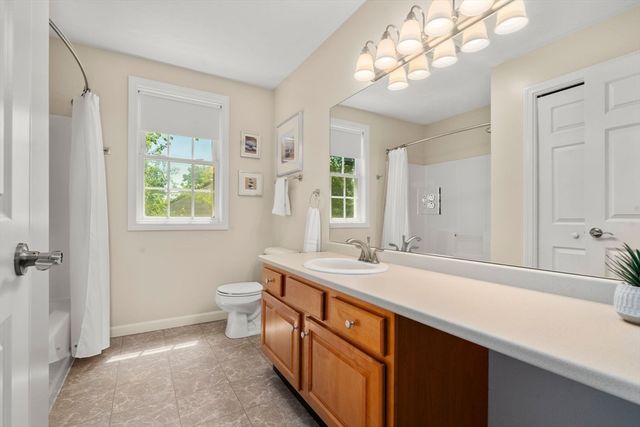 29 Station St, Stoughton, MA 02072