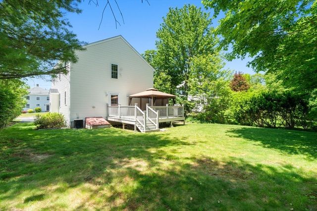 29 Station St, Stoughton, MA 02072