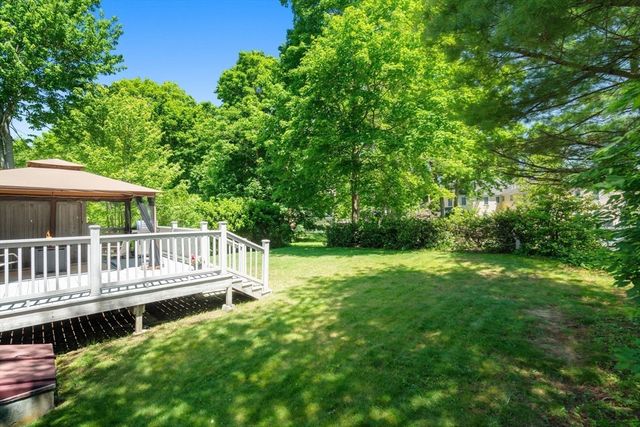 29 Station St, Stoughton, MA 02072