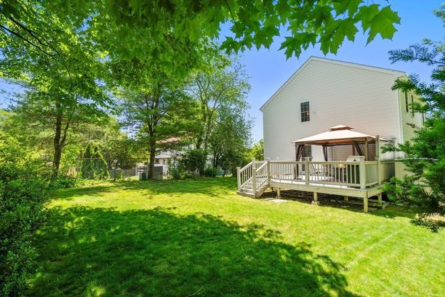 29 Station St, Stoughton, MA 02072