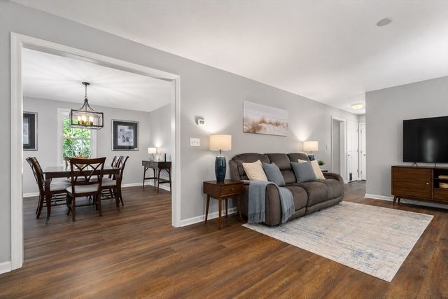 29 Station St, Stoughton, MA 02072