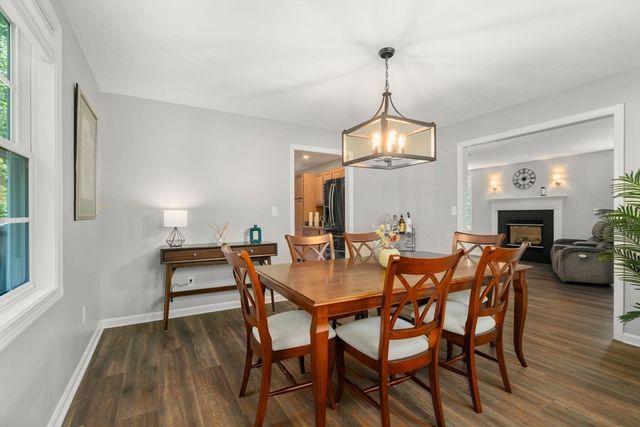 29 Station St, Stoughton, MA 02072