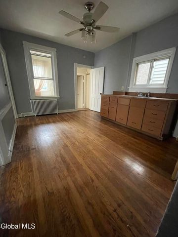 372 1st Street, Albany, NY 12206