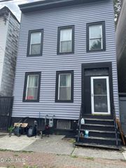 372 1st Street, Albany, NY 12206