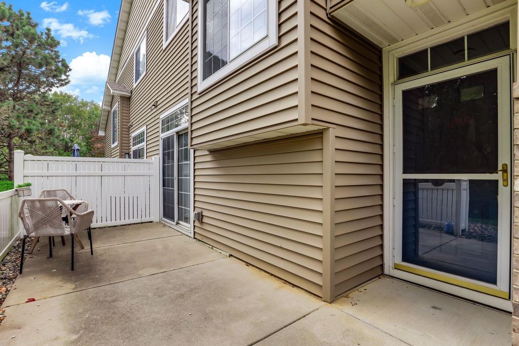 14175 Plymouth Avenue 142, Burnsville, MN 55337 — photo 4