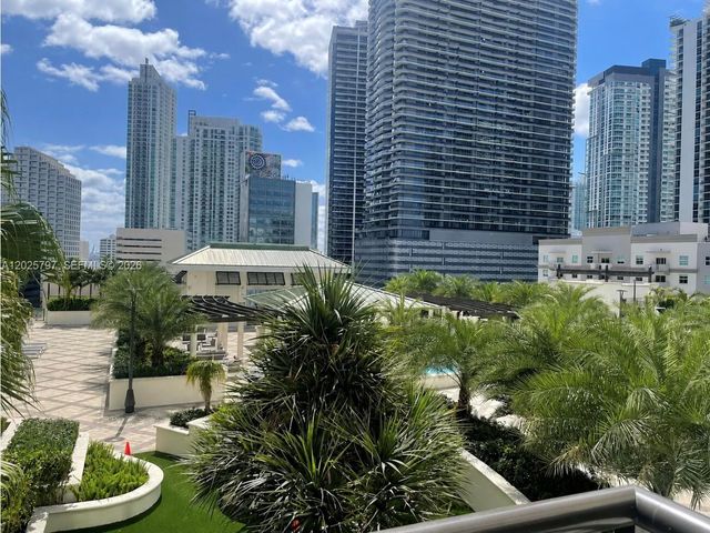 999 SW 1st Ave 1211, Miami, FL 33130