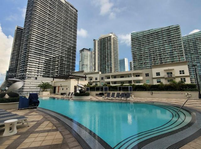 999 SW 1st Ave 1211, Miami, FL 33130