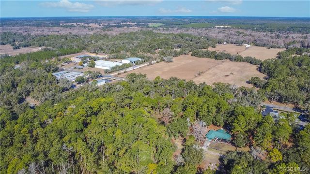 2319 W Wildflower Court, Dunnellon, FL 34434