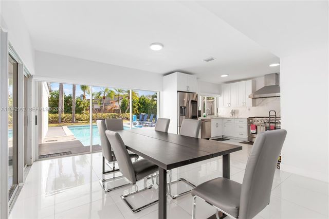 18555 SW 83rd Pl, Cutler Bay, FL 33157