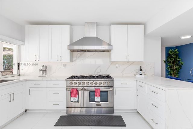 18555 SW 83rd Pl, Cutler Bay, FL 33157