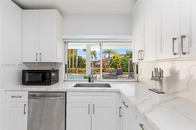 18555 SW 83rd Pl, Cutler Bay, FL 33157