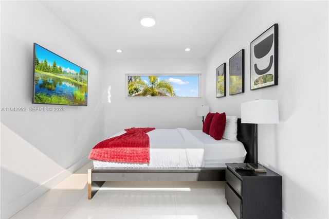 18555 SW 83rd Pl, Cutler Bay, FL 33157