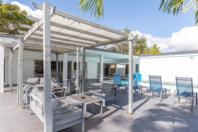 18555 SW 83rd Pl, Cutler Bay, FL 33157