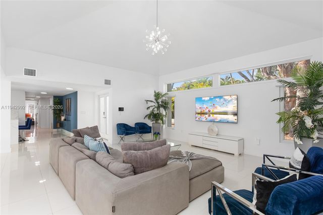 18555 SW 83rd Pl, Cutler Bay, FL 33157