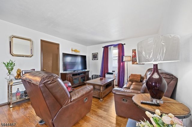 137 Day St, Clifton City, NJ 07011
