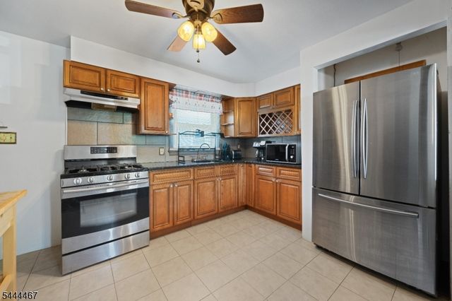 137 Day St, Clifton City, NJ 07011