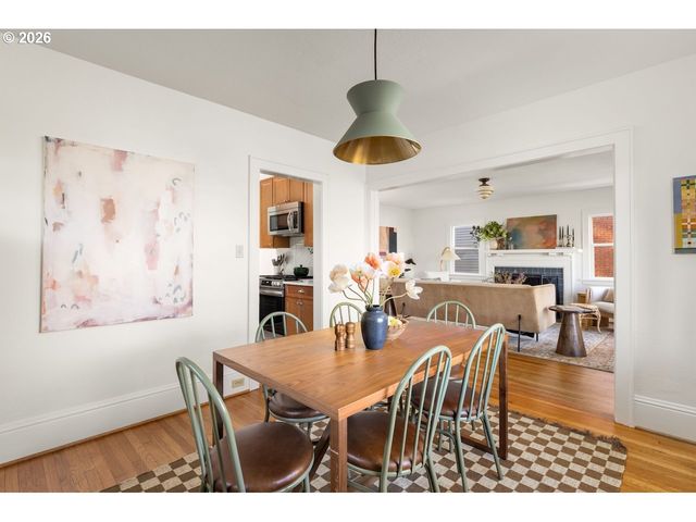 3126 Ne SKIDMORE St, Portland, OR 97211