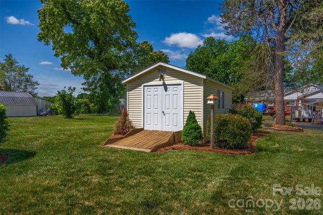 183 Devon Lane, Statesville, NC 28625