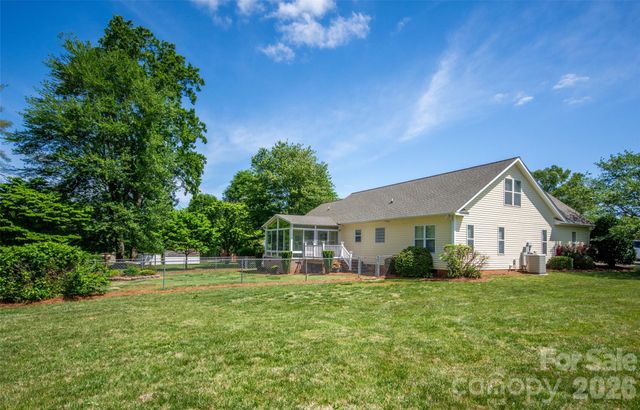 183 Devon Lane, Statesville, NC 28625