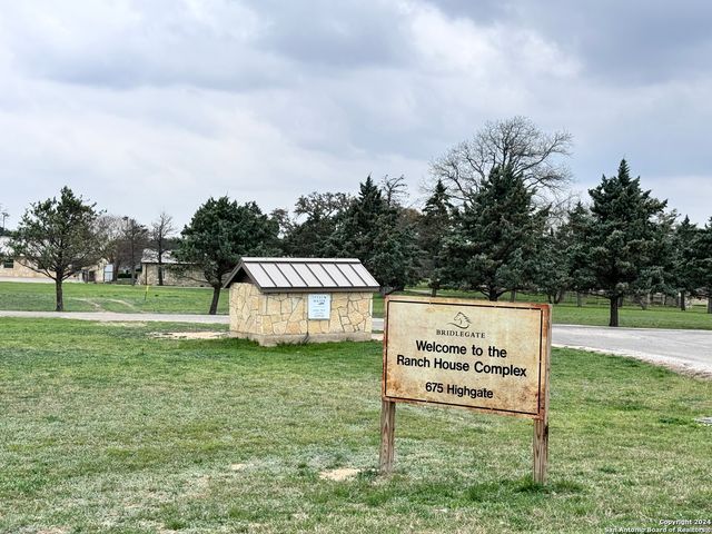 247 Highgate Dr, Bandera, TX 78003