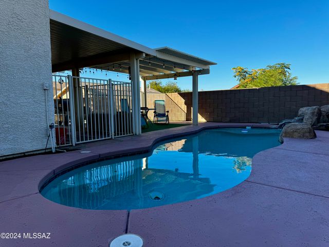 2550 W Drachman Street, Tucson, AZ 85745