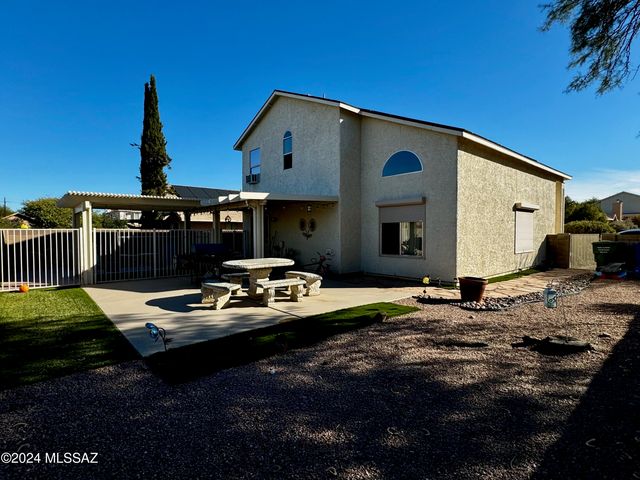 2550 W Drachman Street, Tucson, AZ 85745