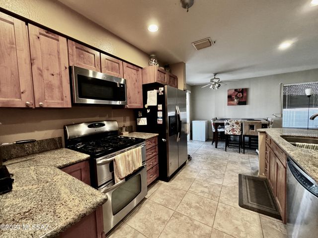2550 W Drachman Street, Tucson, AZ 85745